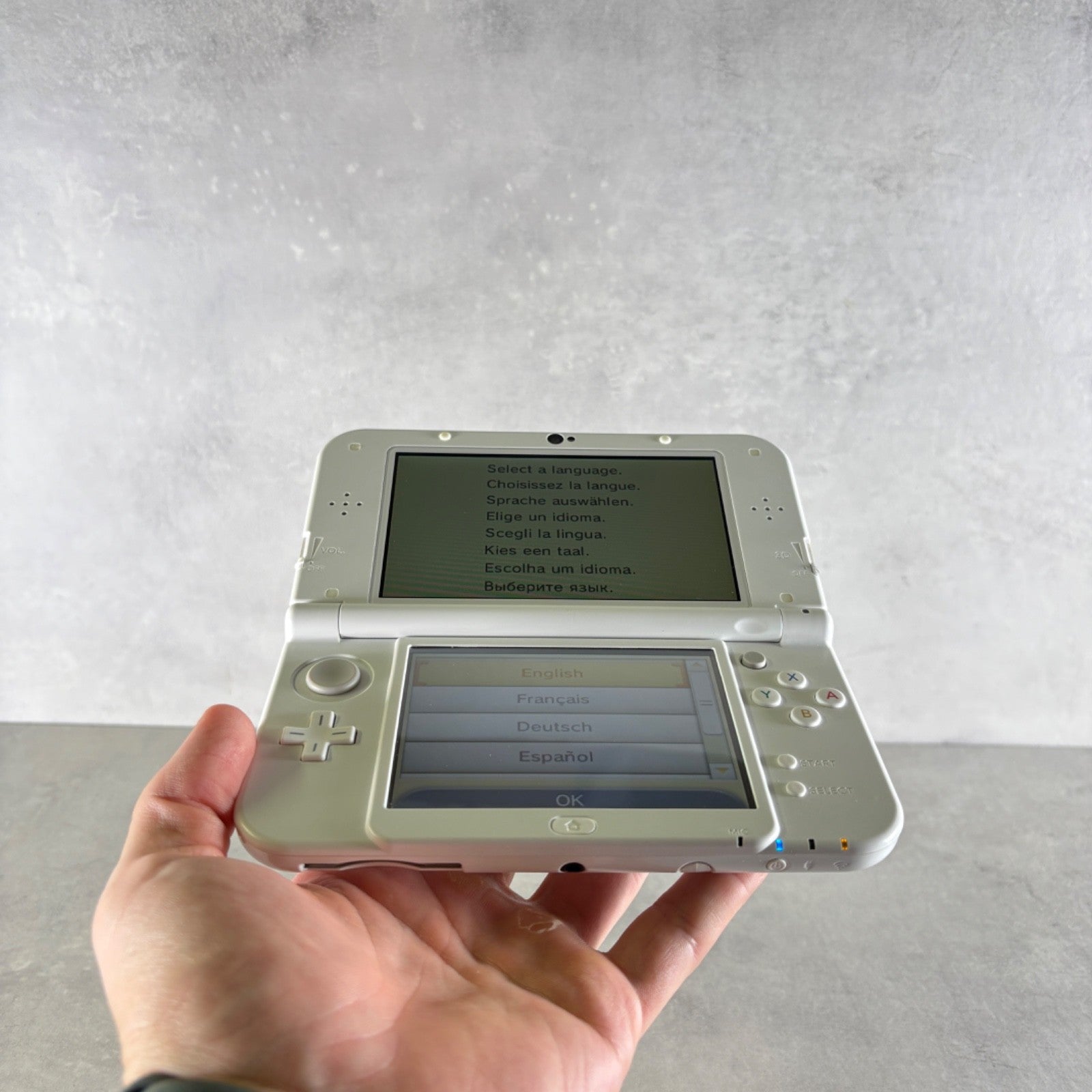 NEW NINTENDO 3DS XL CONSOLE Bianco + Caricatore