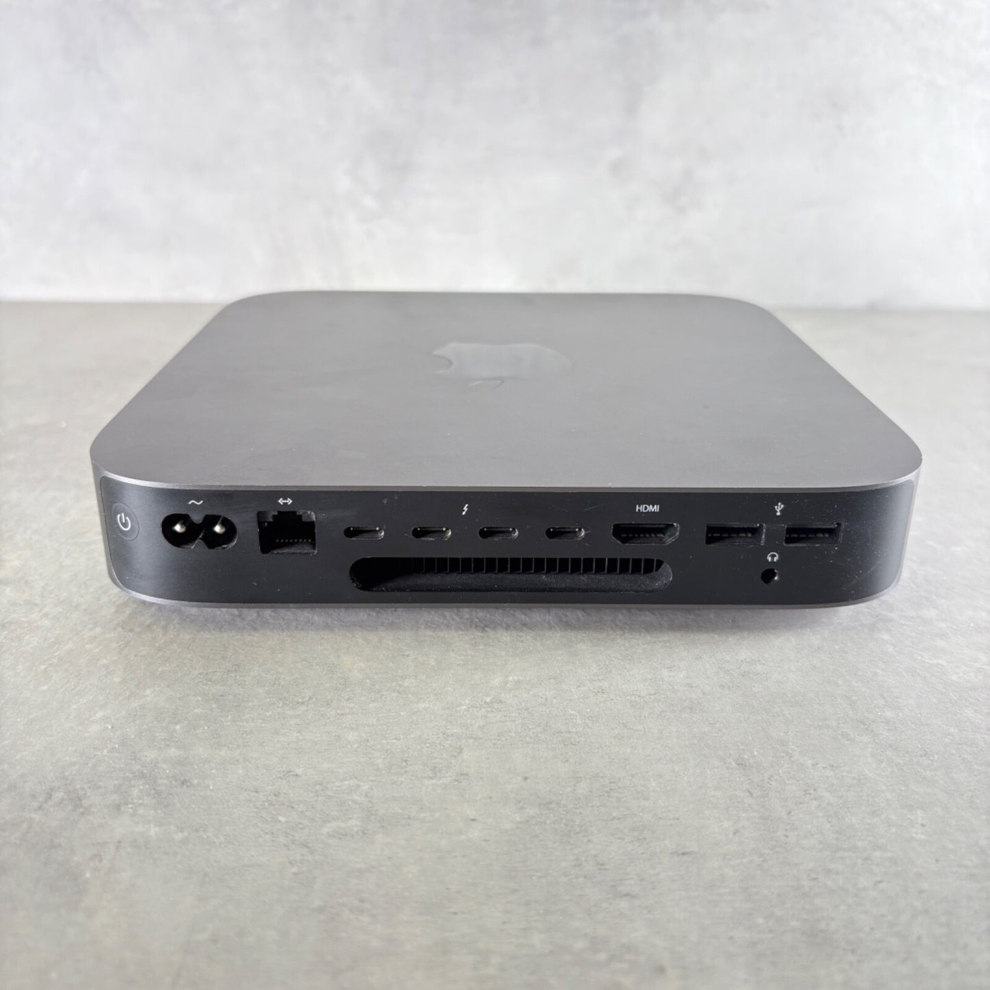 APPLE MAC MINI 2018 128GB SSD Intel quad core i3 3,6 GHz 8GB RAM Sequoia 15.0.1