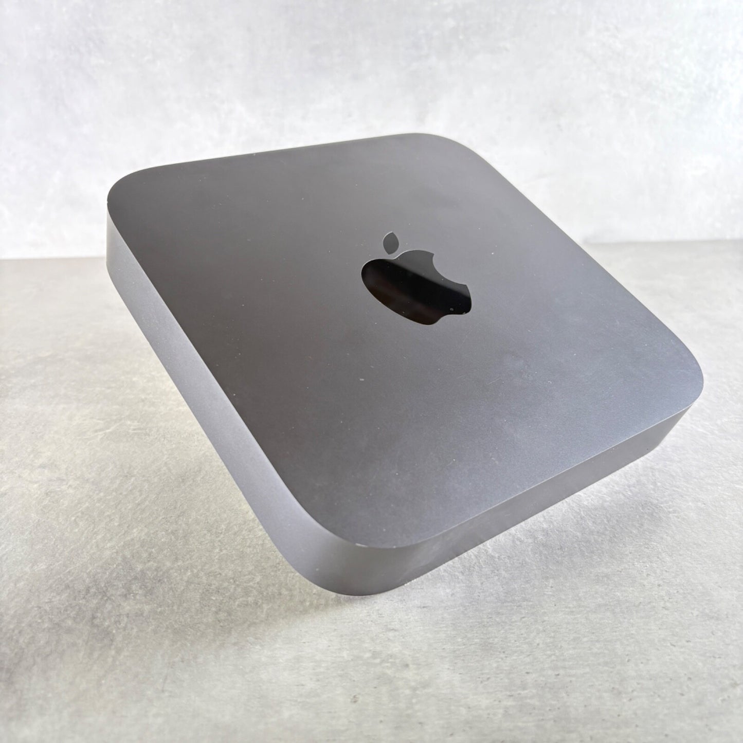 APPLE MAC MINI 2018 128GB SSD Intel quad core i3 3,6 GHz 8GB RAM Sequoia 15.0.1
