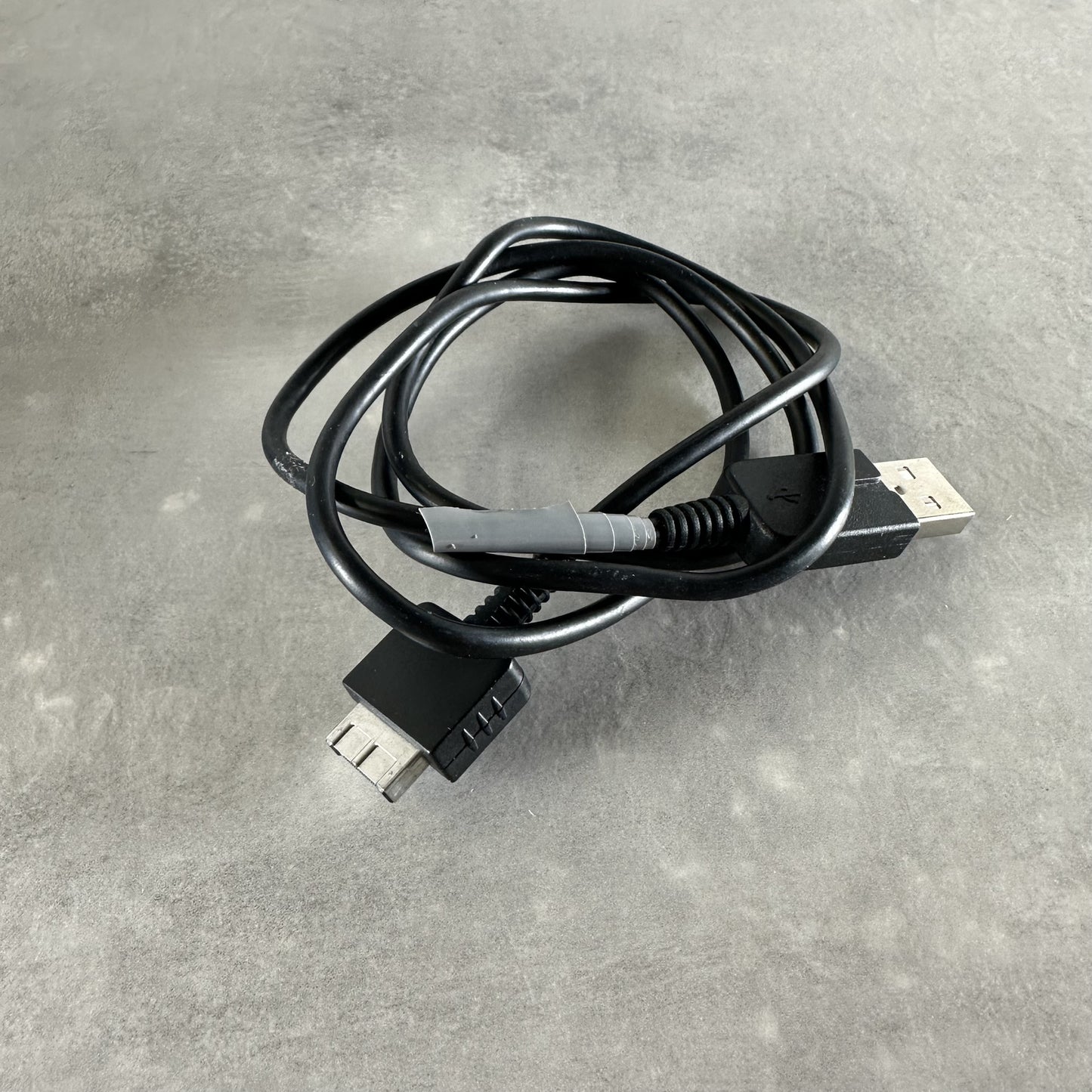 Sony PS VITA OLED PCH-1104 CONSOLE 3G-WiFi Completa Di Tutto