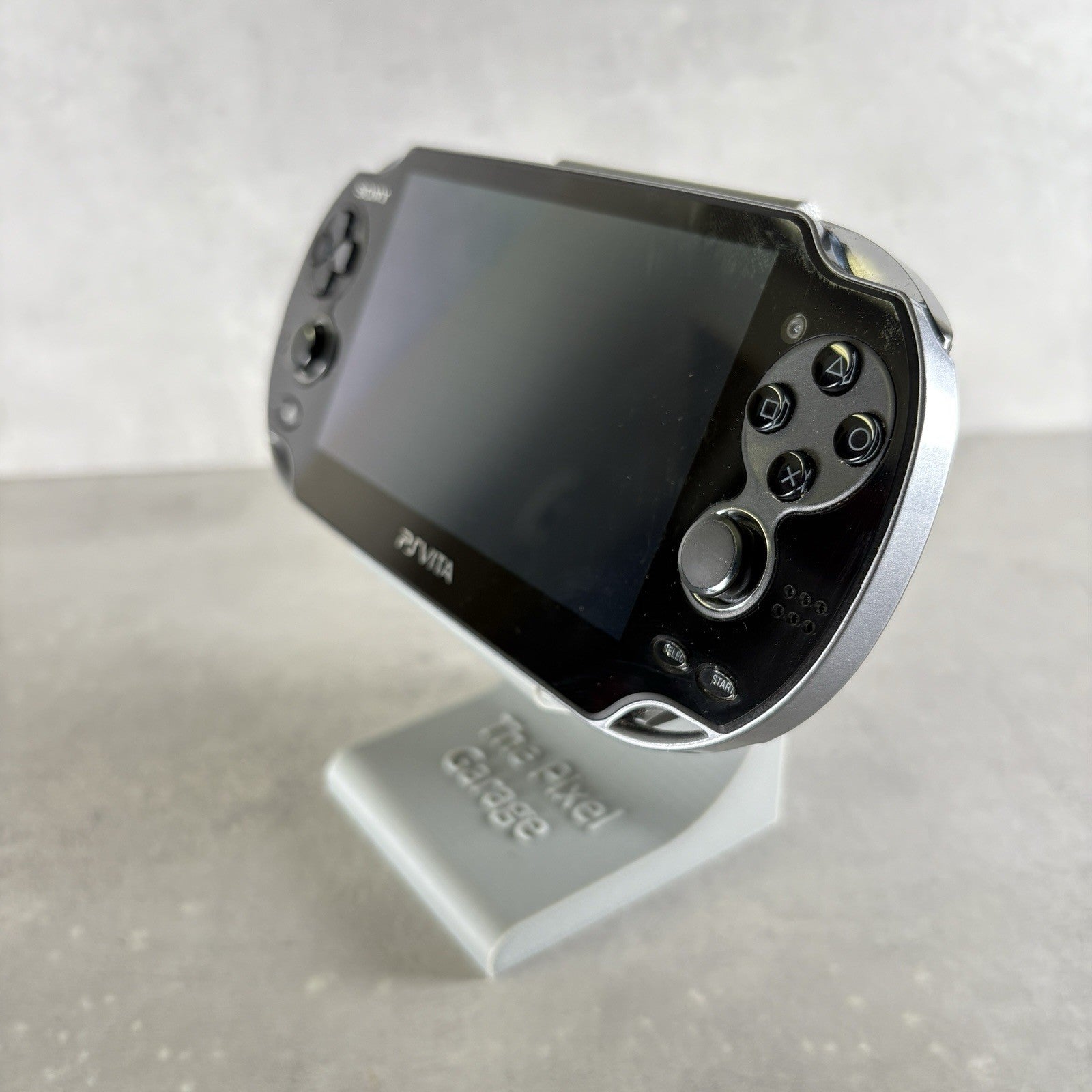 Sony PS VITA OLED PCH-1004 CONSOLE + Caricatore Mod Con Giochi