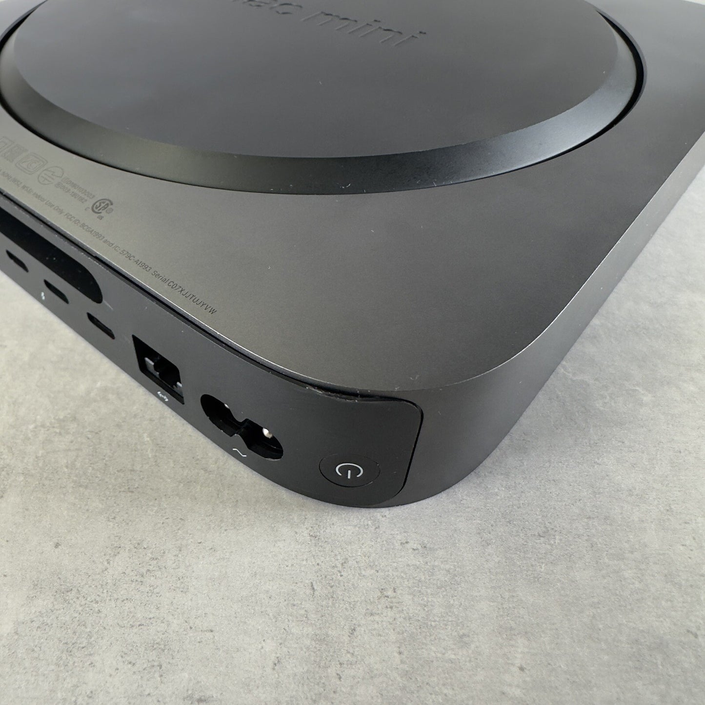 APPLE MAC MINI 2018 128GB SSD Intel quad core i3 3,6 GHz 8GB RAM Sequoia 15.0.1