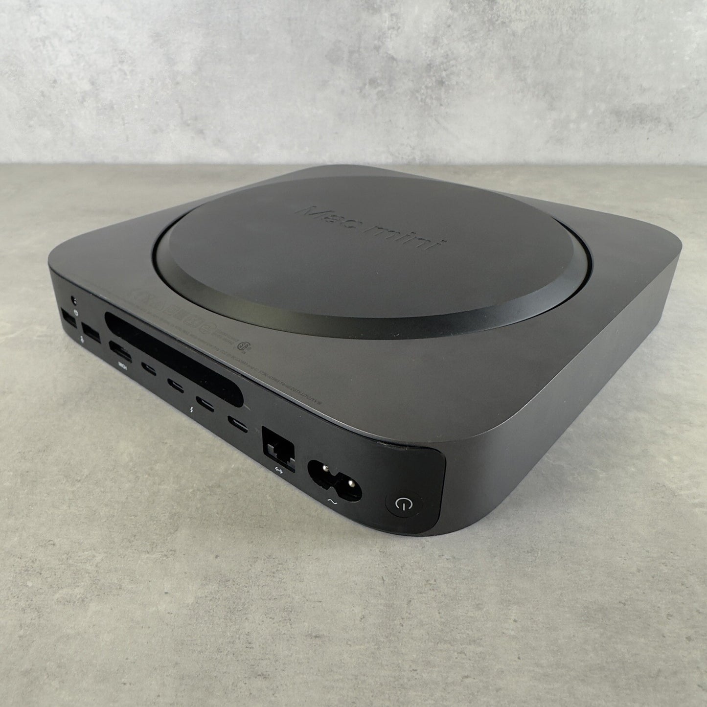 APPLE MAC MINI 2018 128GB SSD Intel quad core i3 3,6 GHz 8GB RAM Sequoia 15.0.1