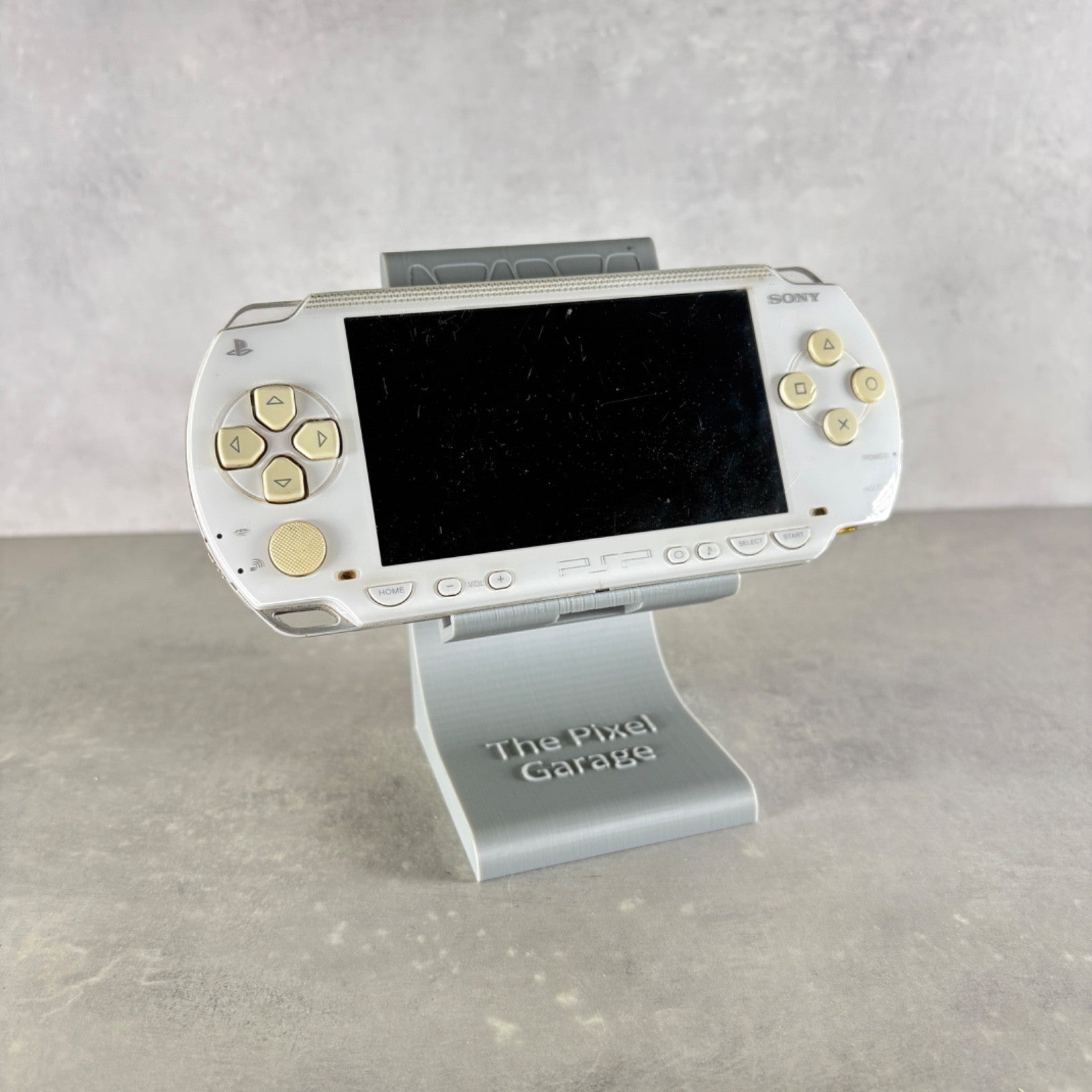 Sony PSP 1004 Bianco PLAYSTATION CONSOLE Con Caricatore E Giochi