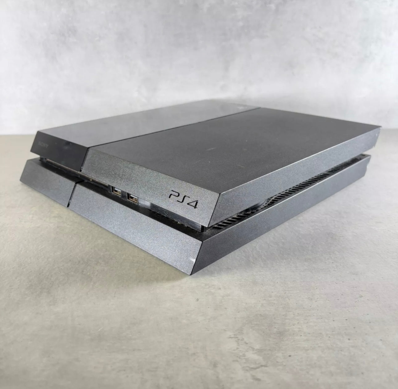 PlayStation 4 Console + Cavo