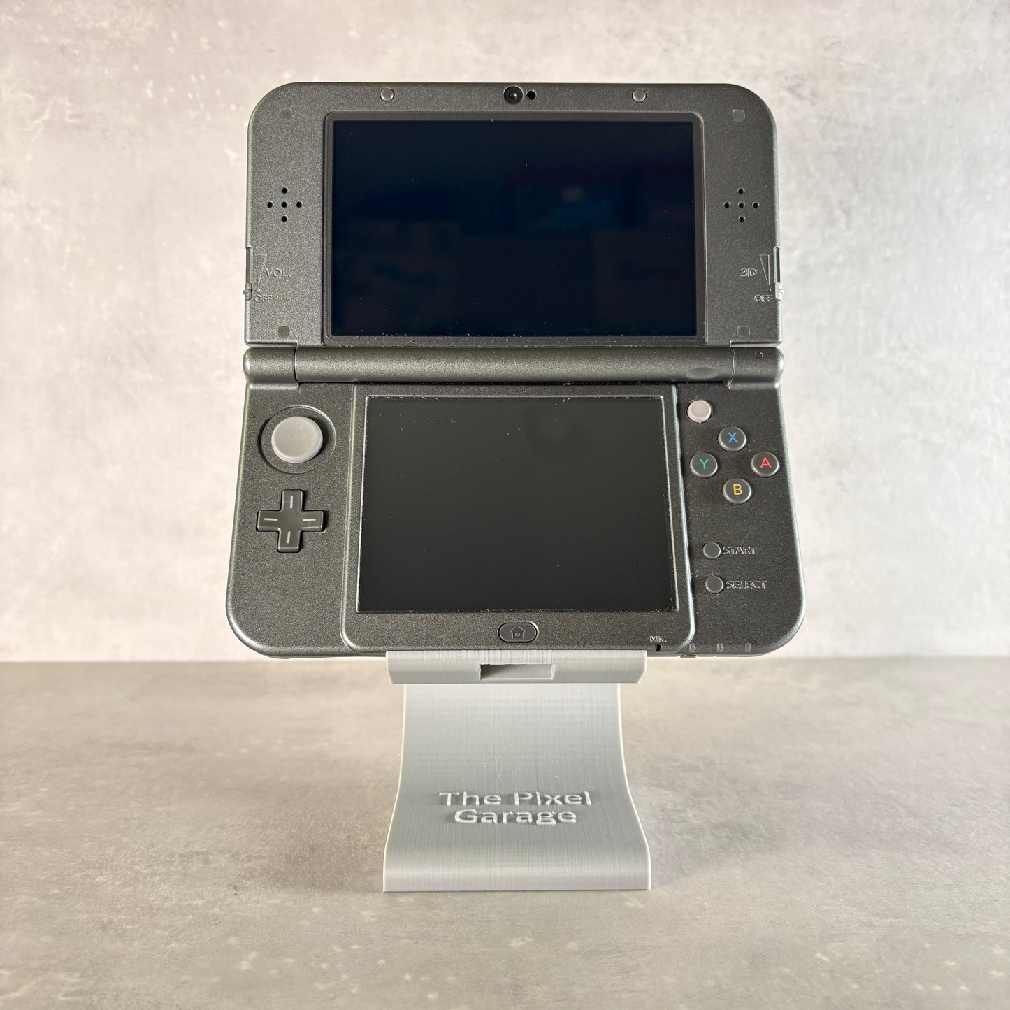 New Nintendo 3DS XL – Grigio Metallico/Nero (Usato) + Caricatore Compatibile