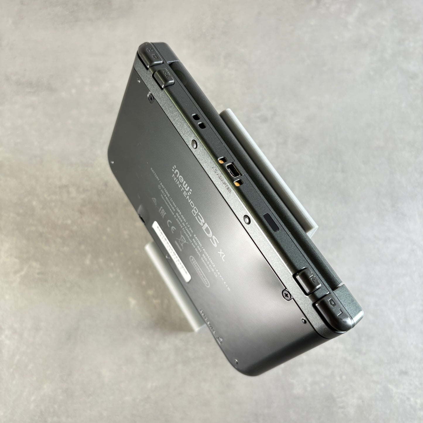 New Nintendo 3DS XL – Grigio Metallico/Nero (Usato) + Caricatore Compatibile