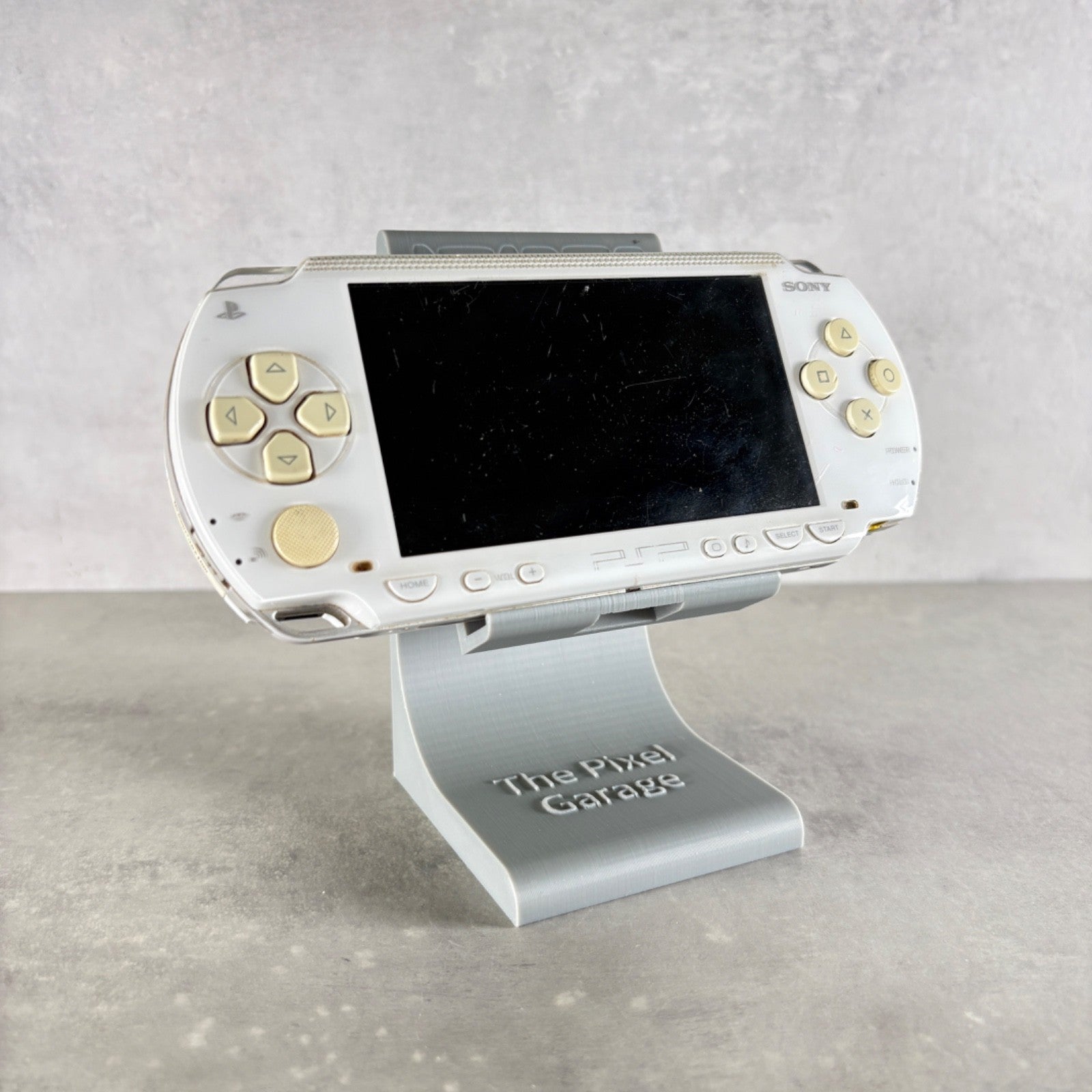Sony PSP 1004 Bianco PLAYSTATION CONSOLE Con Caricatore E Giochi
