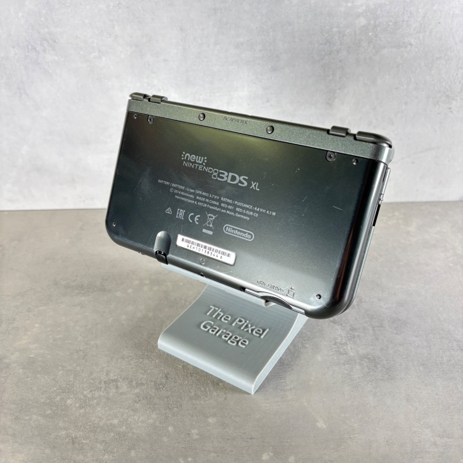 NEW NINTENDO 3DS XL CONSOLE Grigio/Nero + Caricatore E Giochi Kirby / Mario