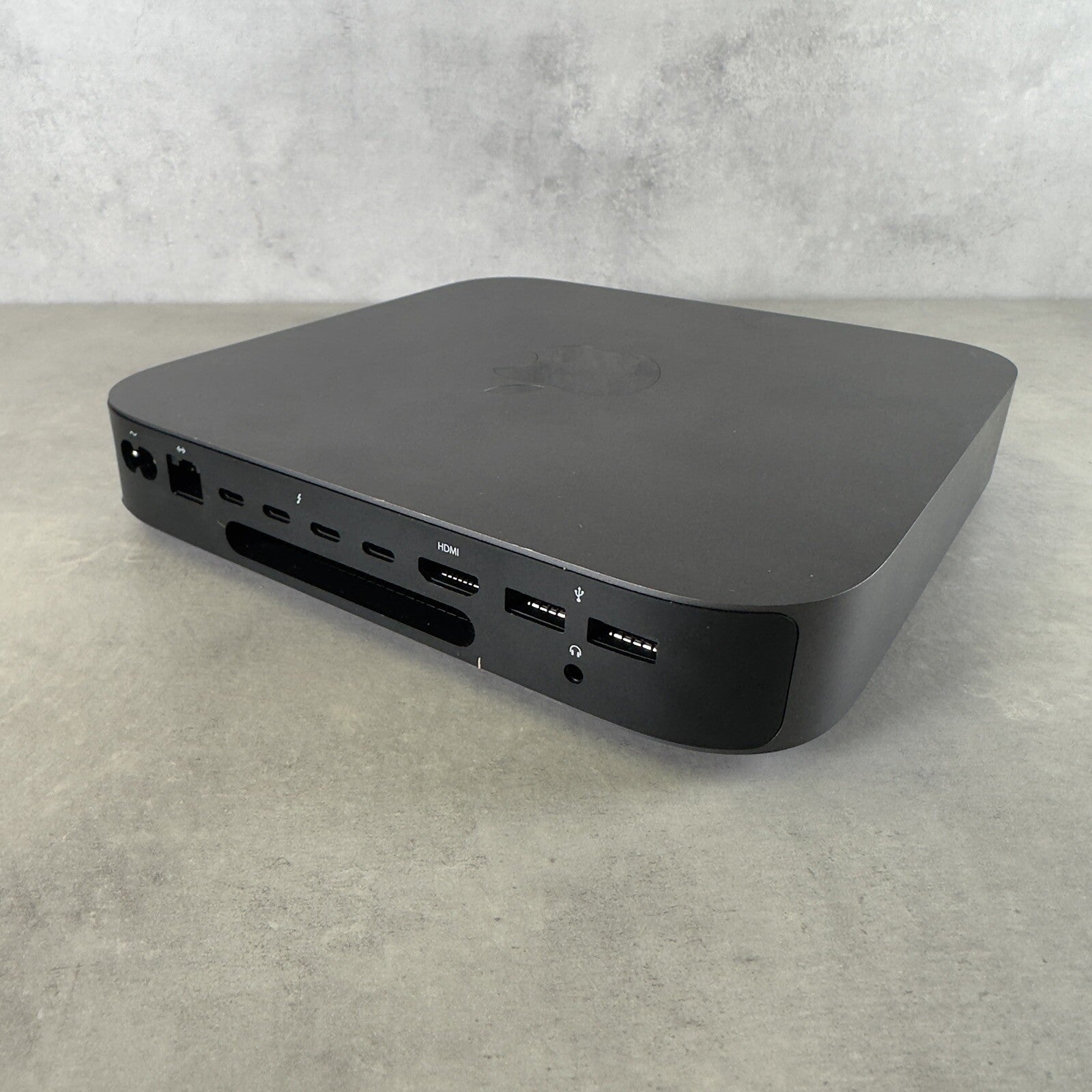 APPLE MAC MINI 2018 128GB SSD Intel quad core i3 3,6 GHz 8GB RAM Sequoia 15.0.1