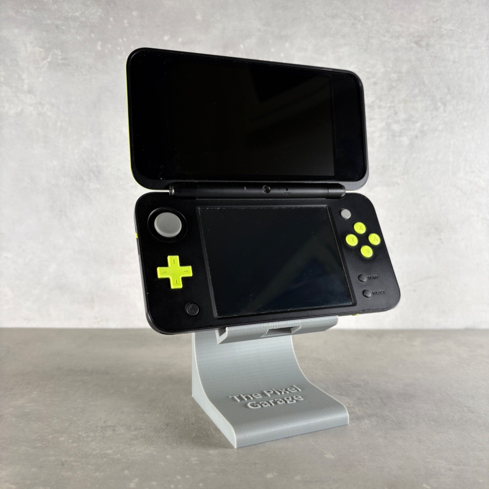 NEW NINTENDO 2DS XL CONSOLE Verde MARIO KART Edition + Caricatore e Gioco