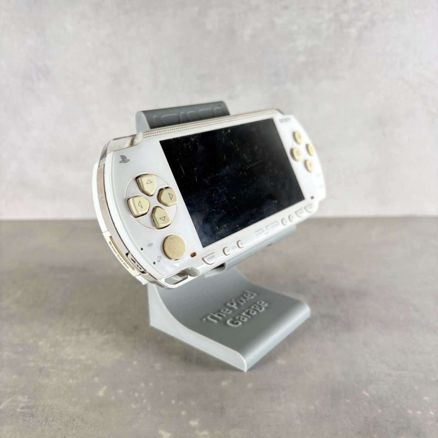 Sony PSP 1004 Bianco PLAYSTATION CONSOLE Con Caricatore E Giochi