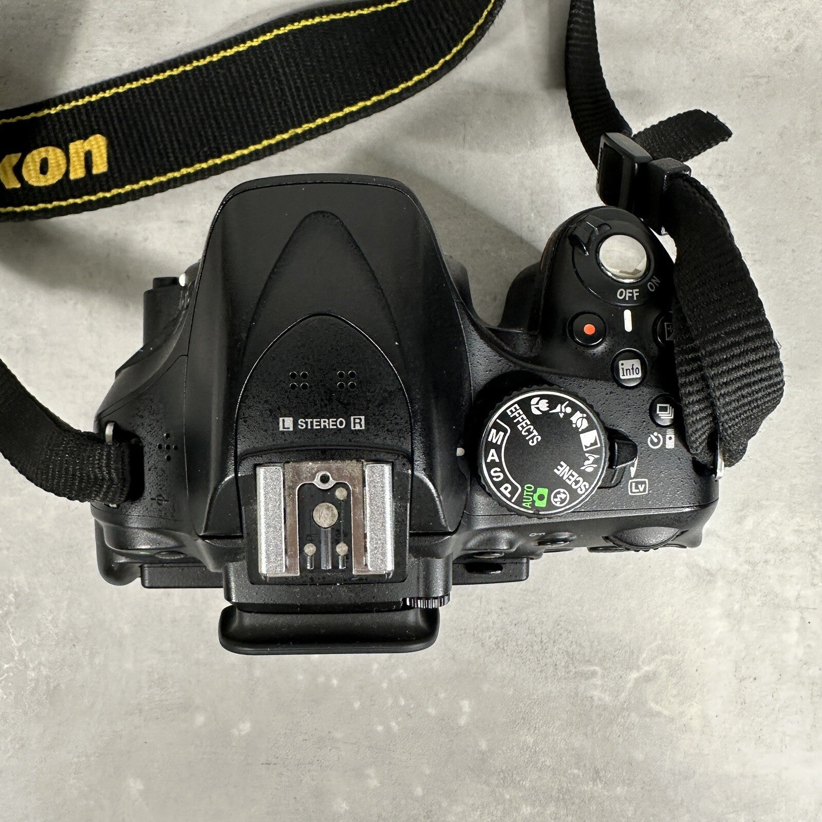 NIKON D5200 FOTOCAMERA REFLEX DIGITALE Nero Originale Completa + Custodia