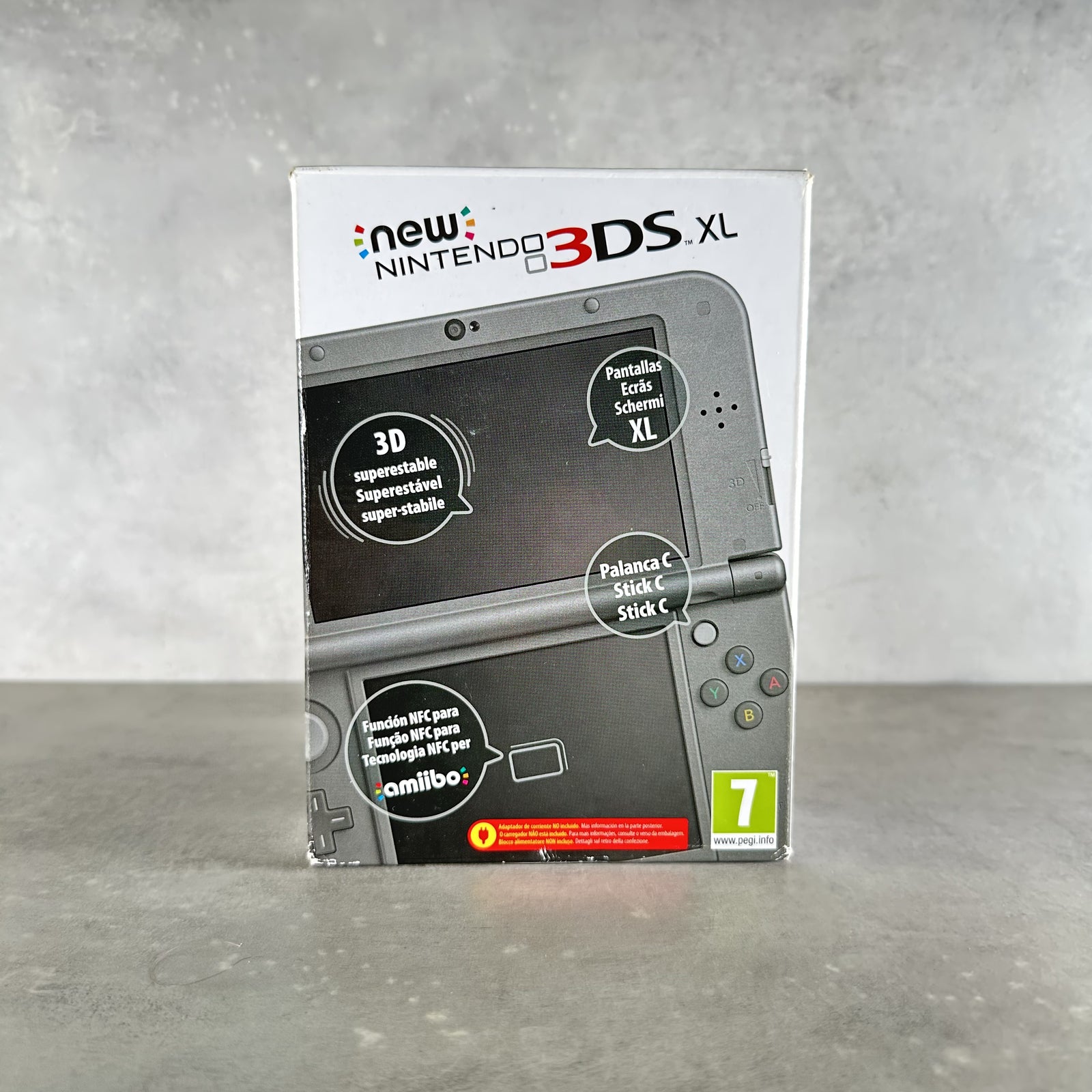 556990