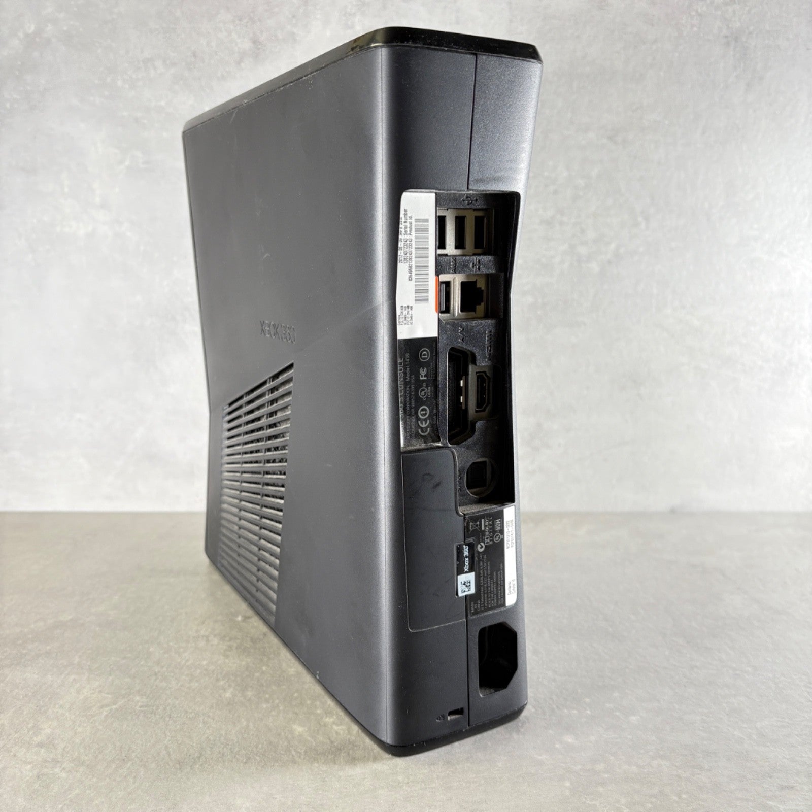 XBOX 360 S CONSOLE Microsoft + Cavi e CONTROLLER