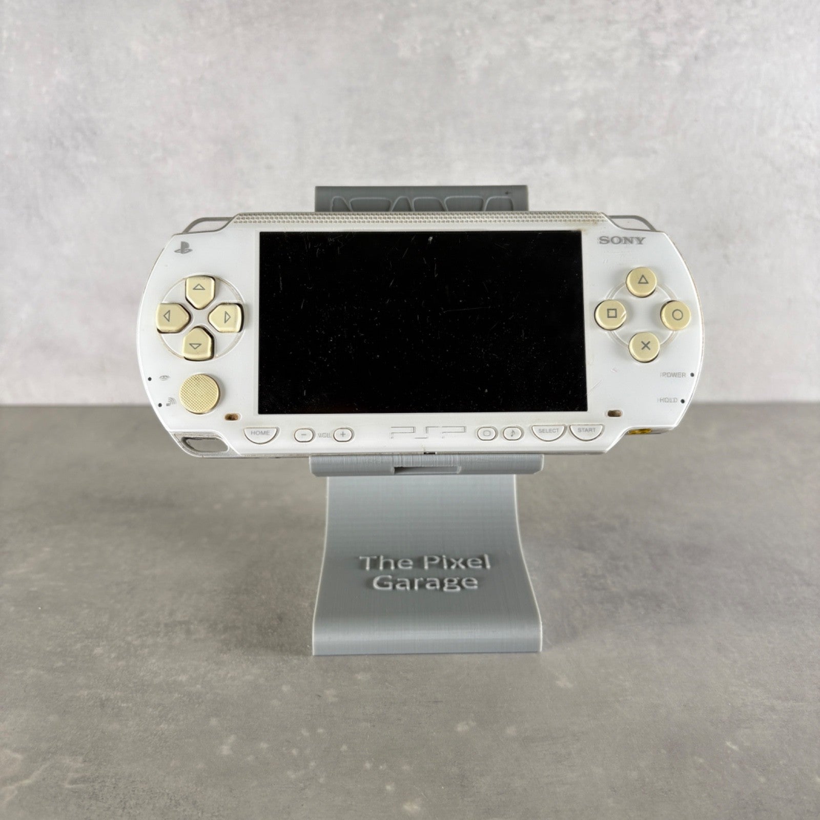 Sony PSP 1004 Bianco PLAYSTATION CONSOLE Con Caricatore E Giochi