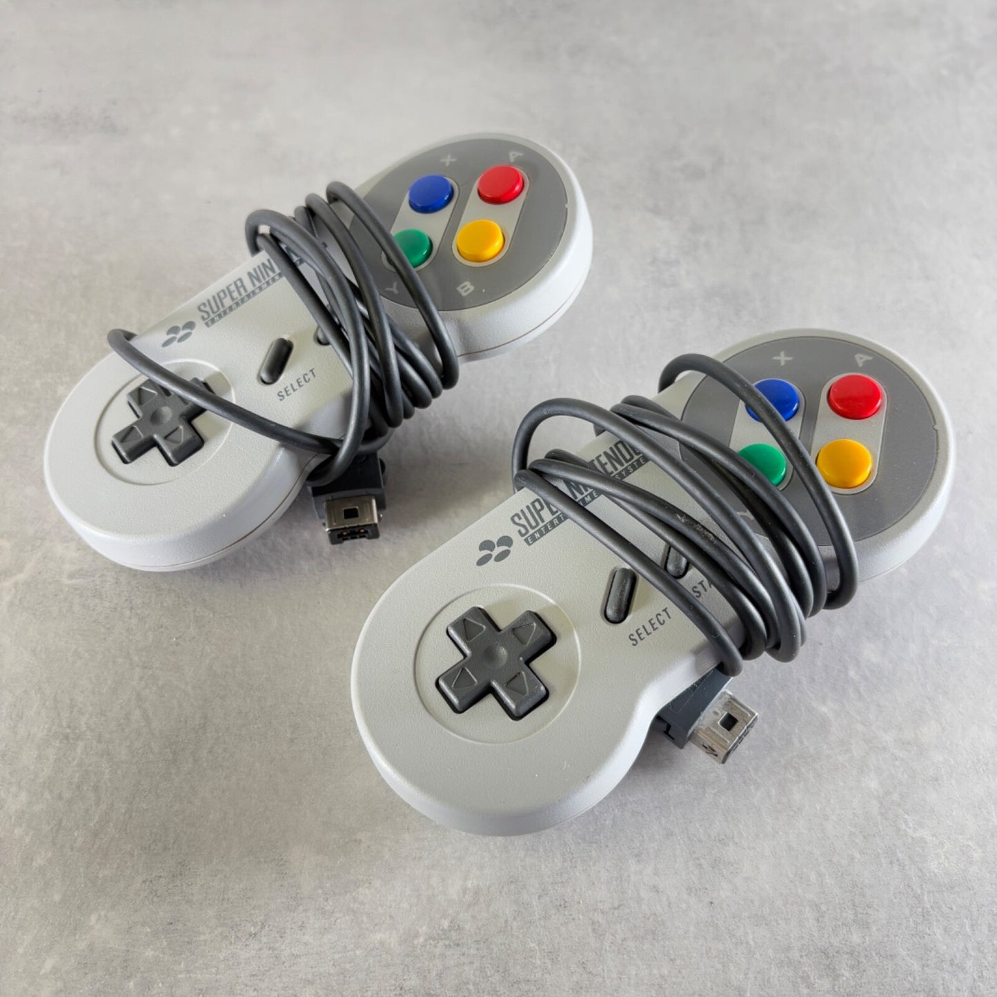 SUPER NINTENDO CLASSIC MINI SNES CONSOLE Grigia + 2 Controller