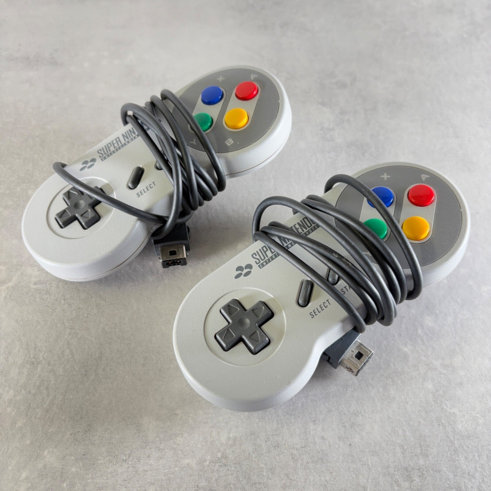 SUPER NINTENDO CLASSIC MINI SNES CONSOLE Grigia + 2 Controller