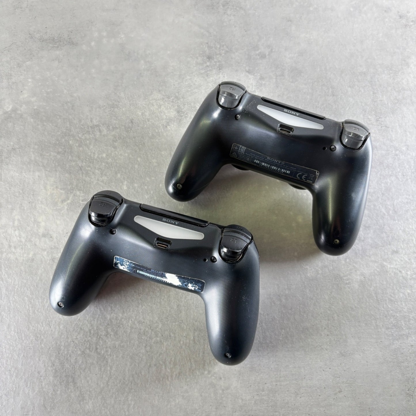 PLAYSTATION 4 PRO 1T CONSOLE Nero CONSOLE PS4 Con 2 CONTROLLER —FIRMWARE 9.04—