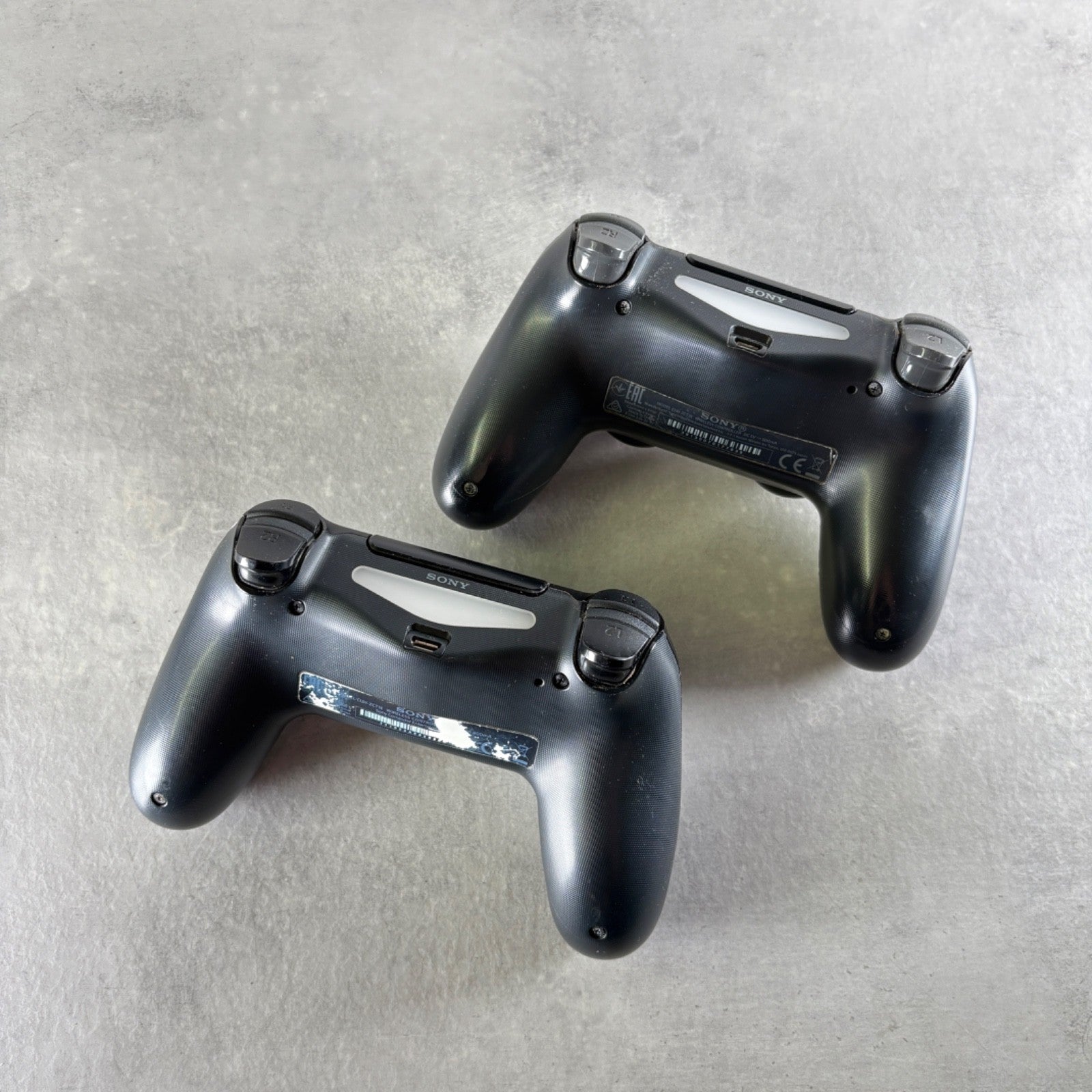 PLAYSTATION 4 PRO 1T CONSOLE Nero CONSOLE PS4 Con 2 CONTROLLER —FIRMWARE 9.04—