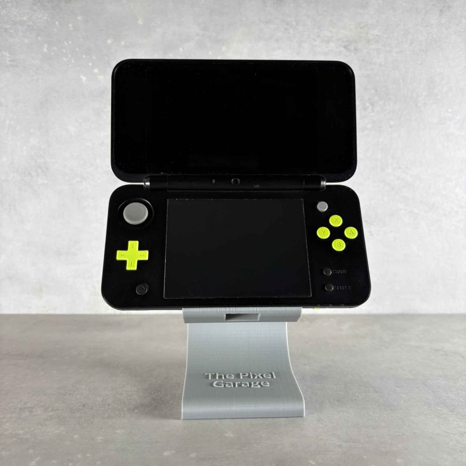 NEW NINTENDO 2DS XL CONSOLE Verde MARIO KART Edition + Caricatore e Gioco