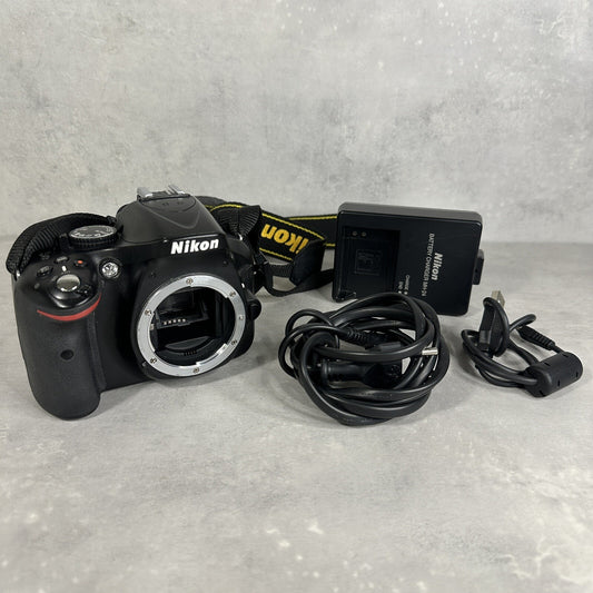 NIKON D5200 FOTOCAMERA REFLEX DIGITALE Nero Originale Completa + Custodia