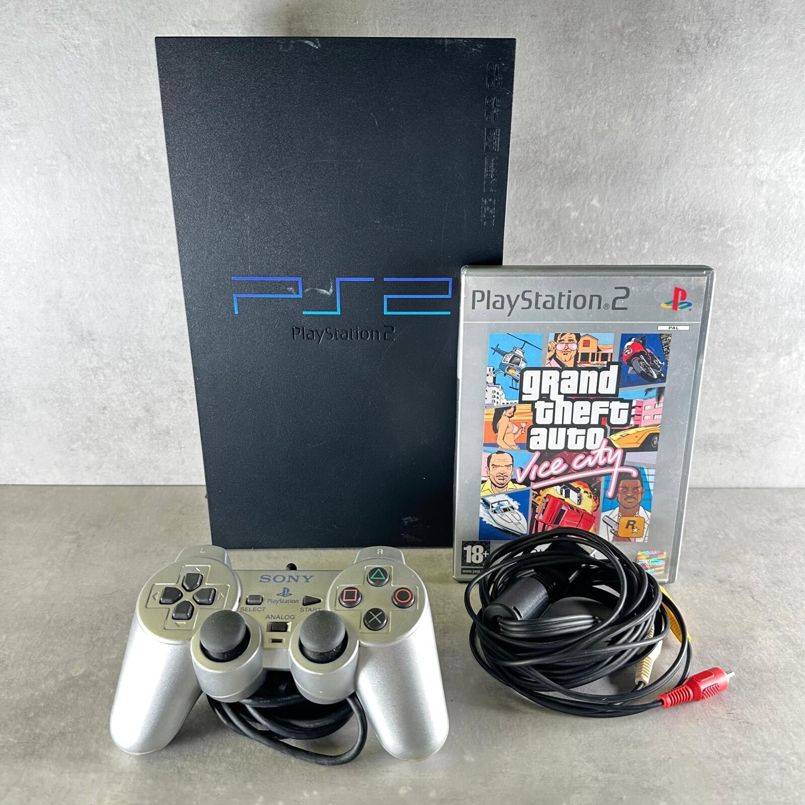 PLAYSTATION 2 CONSOLE Nera PS2 + CONTROLLER + GTA