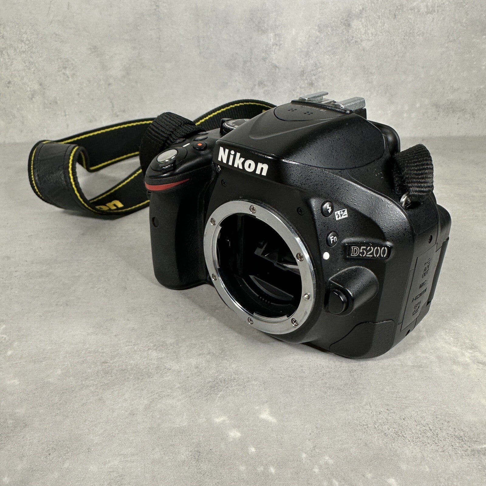 NIKON D5200 FOTOCAMERA REFLEX DIGITALE Nero Originale Completa + Custodia