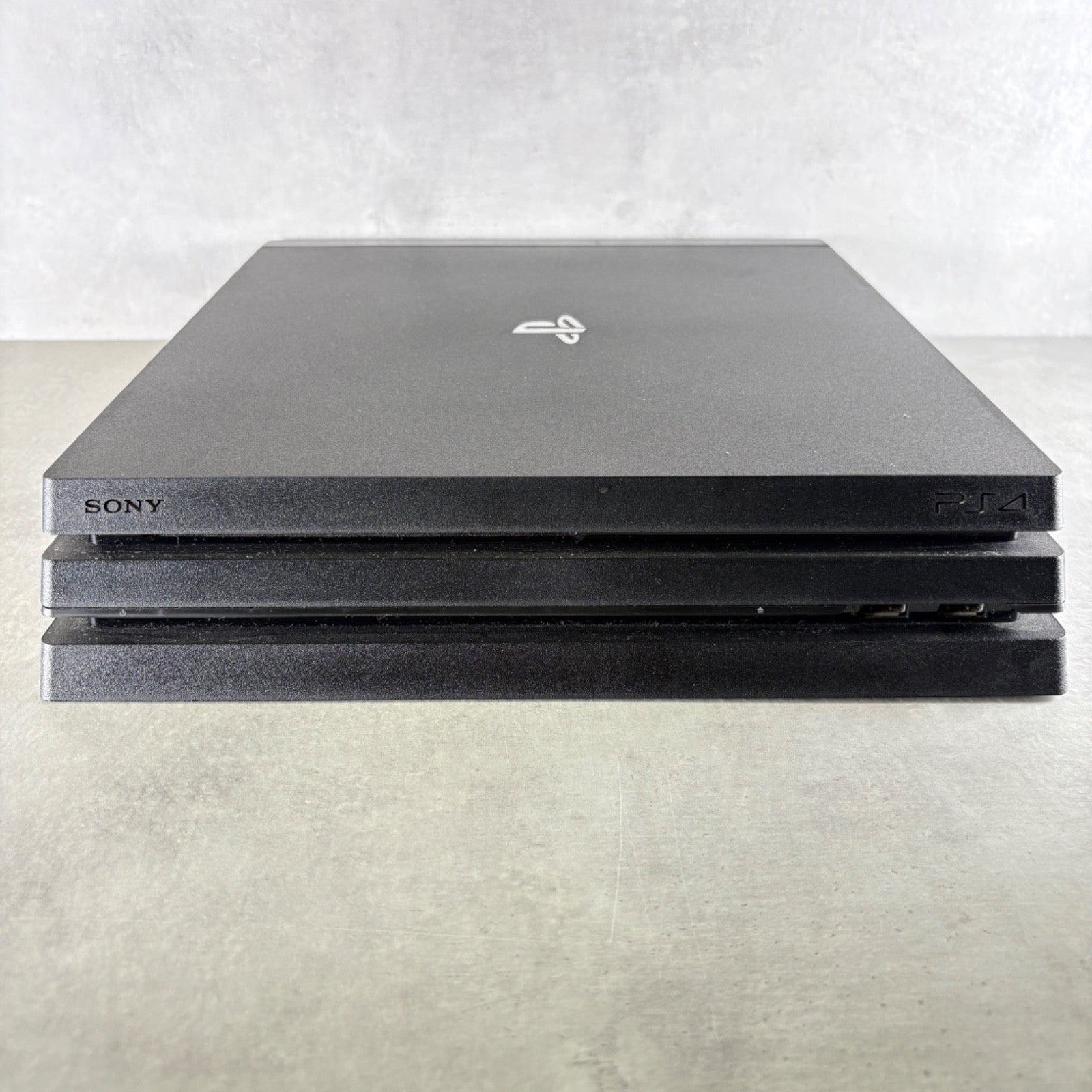 PLAYSTATION 4 PRO 1TB CONSOLE Nero Con Cavi e CONTROLLER —FIRMWARE 10.50—