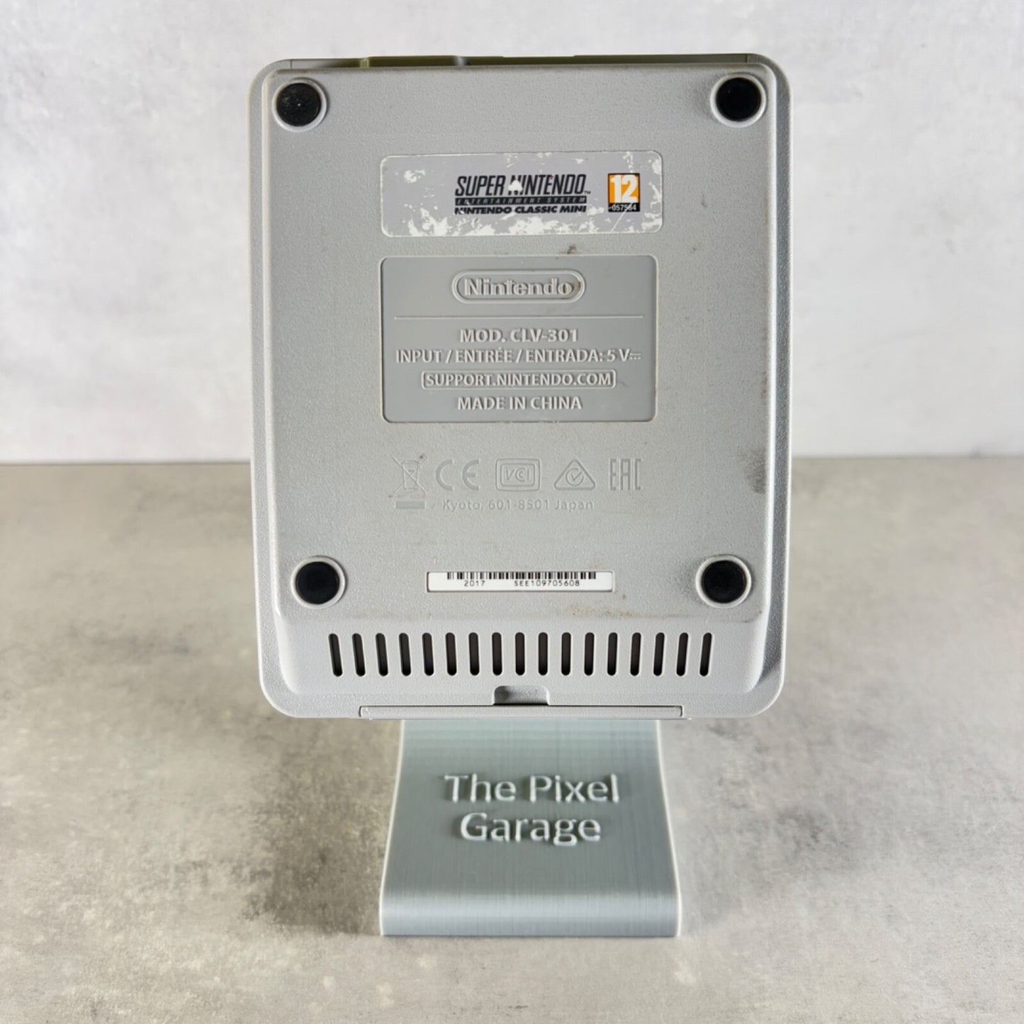 SUPER NINTENDO CLASSIC MINI SNES CONSOLE Grigia + 2 Controller