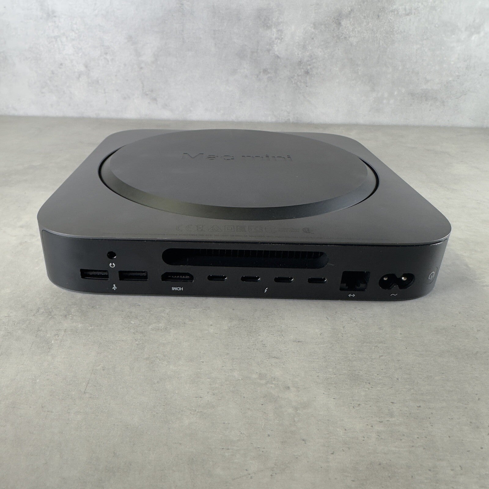 APPLE MAC MINI 2018 128GB SSD Intel quad core i3 3,6 GHz 8GB RAM Sequoia 15.0.1