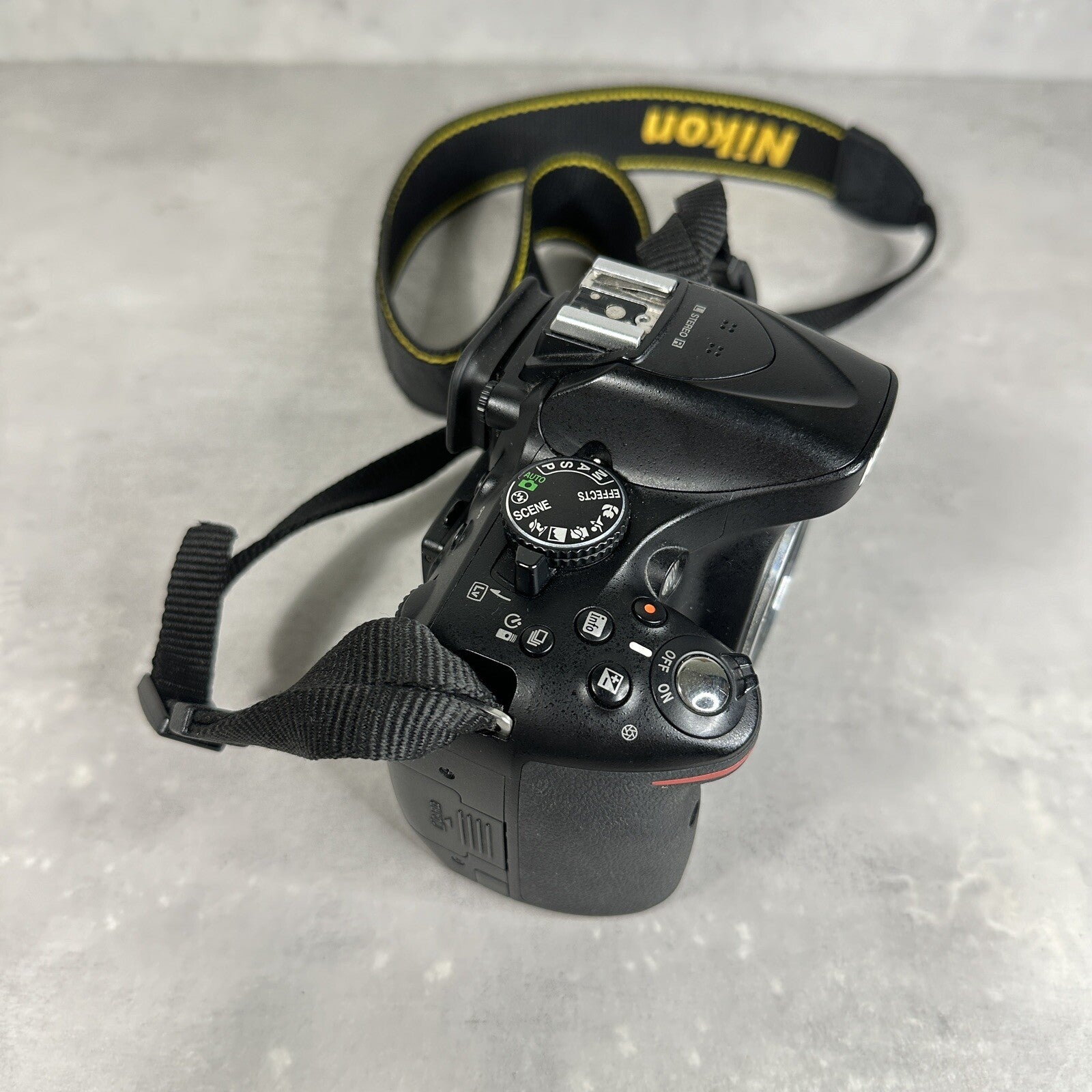 NIKON D5200 FOTOCAMERA REFLEX DIGITALE Nero Originale Completa + Custodia