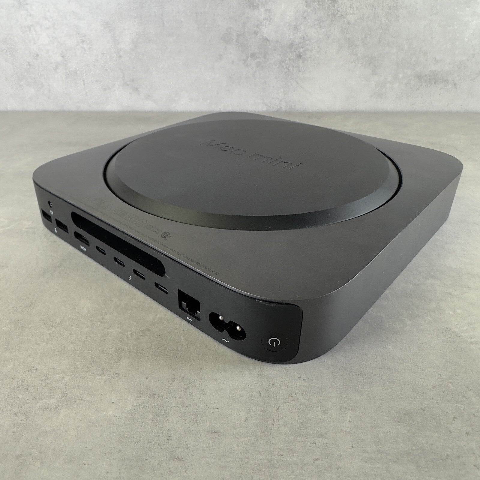 APPLE MAC MINI 2018 128GB SSD Intel quad core i3 3,6 GHz 8GB RAM Sequoia 15.0.1