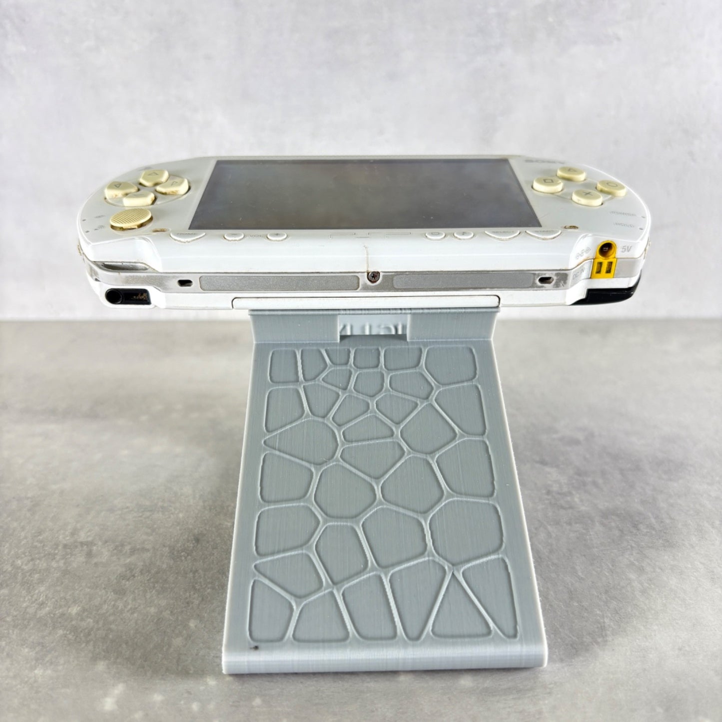 Sony PSP 1004 Bianco PLAYSTATION CONSOLE Con Caricatore E Giochi